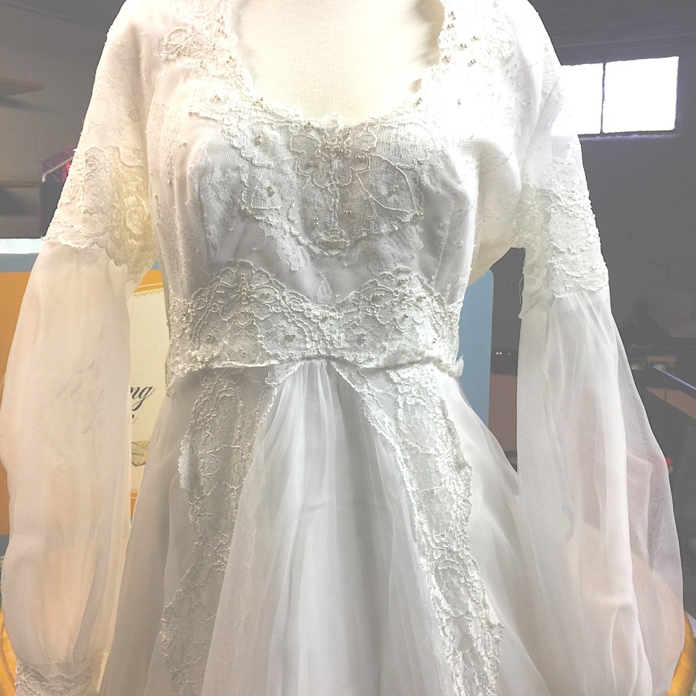 Wedding dress